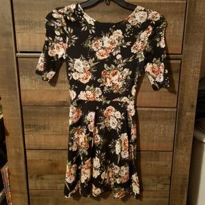 Rue21 Dresses - Rue21 Small Flower Dress. Rue21 Dresses - Rue21 Small Flower Dress.